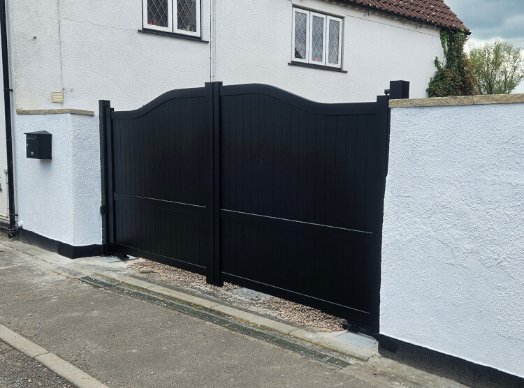 Aluminium Cantilever Gates